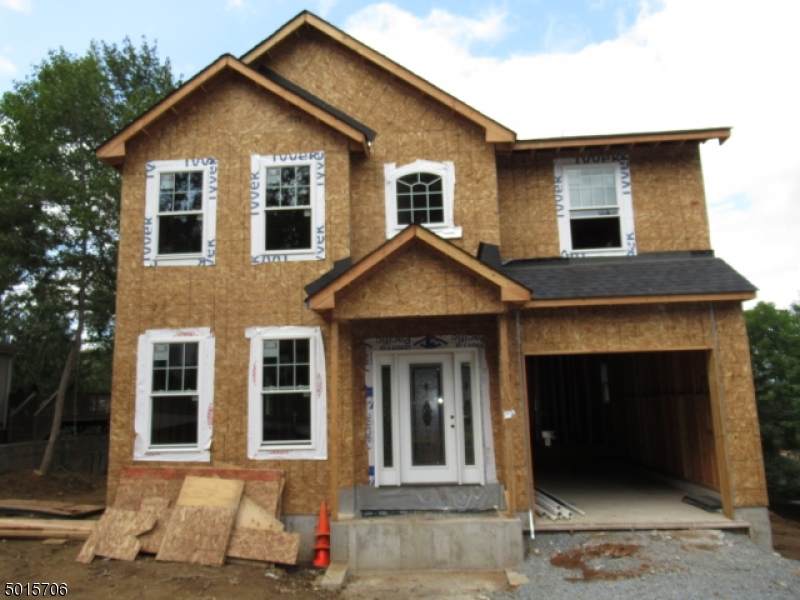 215 W Chrystal St - Photo 1