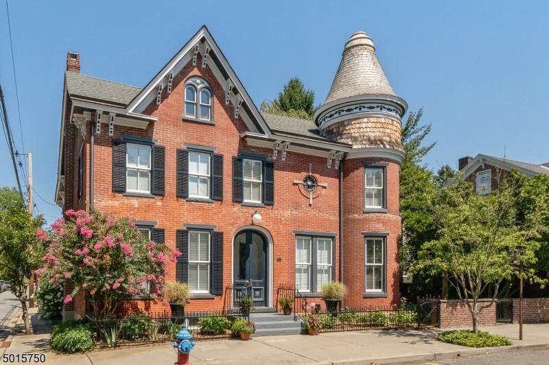 22 Jefferson St - Photo 1