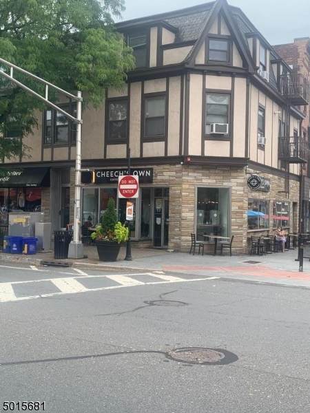33 W Main St - Photo 1