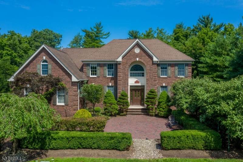 8 Sunnyfield Dr - Photo 1