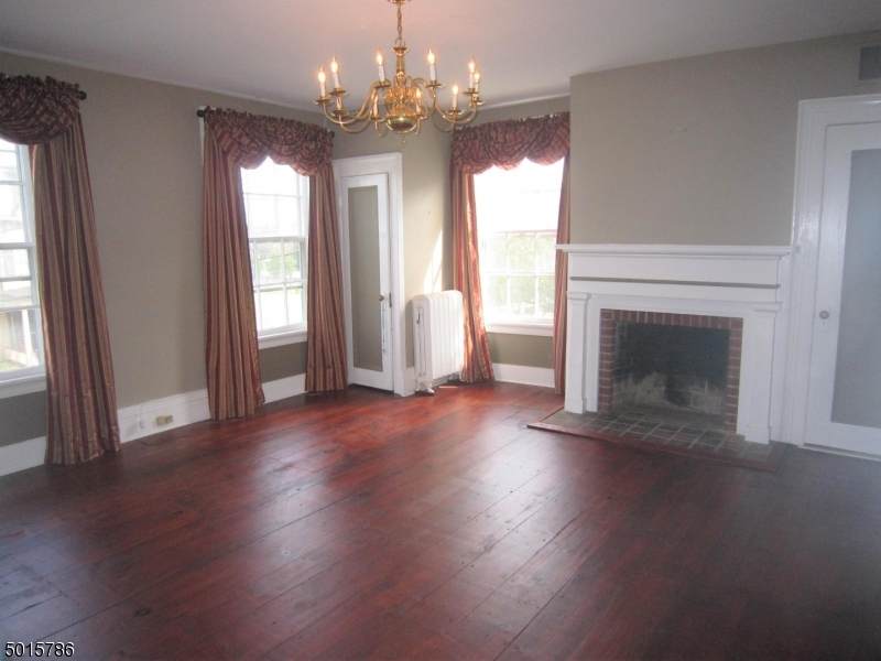 153 Main St - Photo 1