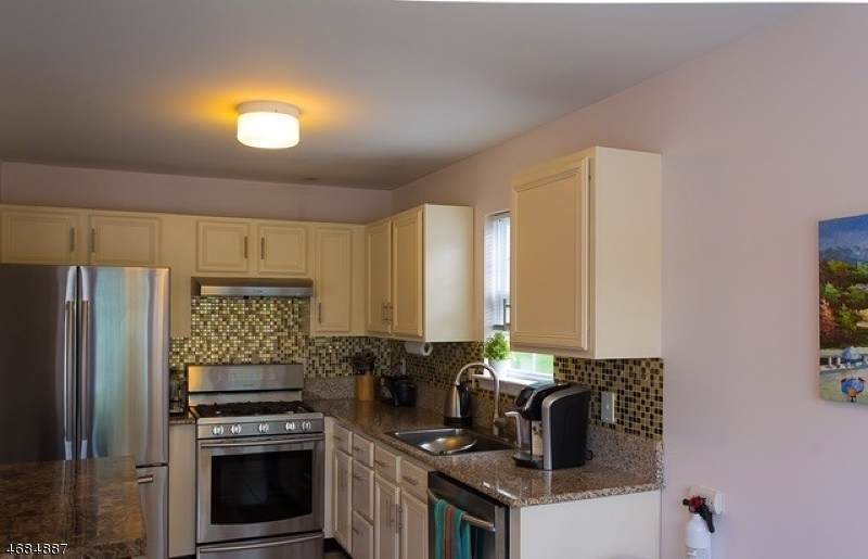 23 Grant Way - Photo 1