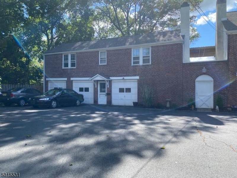 7 Center St - Photo 1