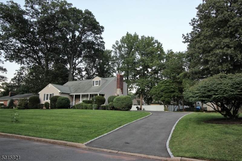 34 Pennington Ave - Photo 1