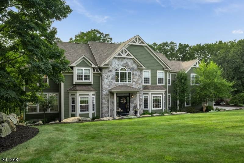 3 Manor Dr - Photo 1