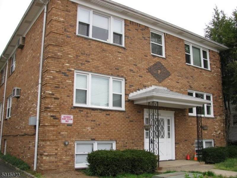 211 Main St - Photo 1
