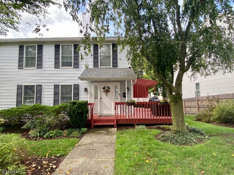 39 Phoenix Ave - Photo 1