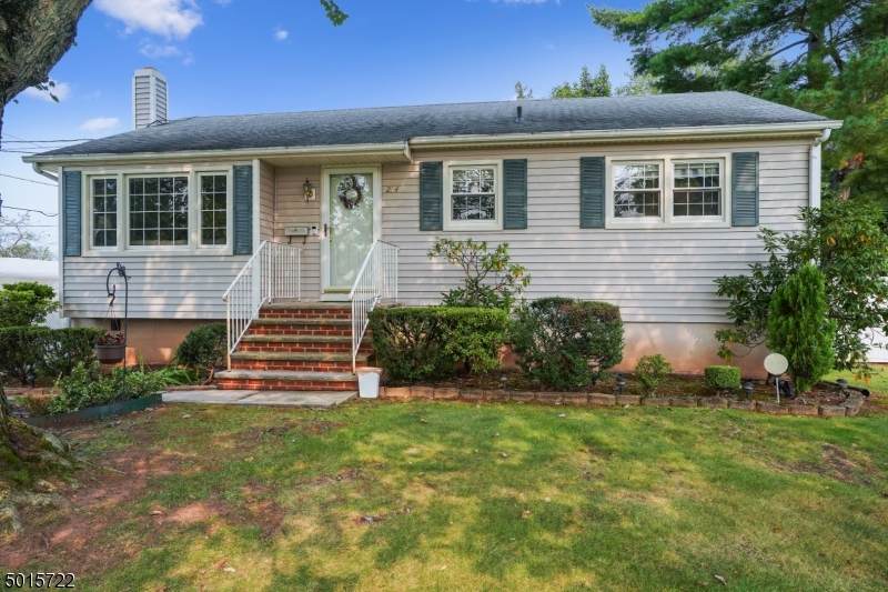 274 Richards Ave - Photo 1