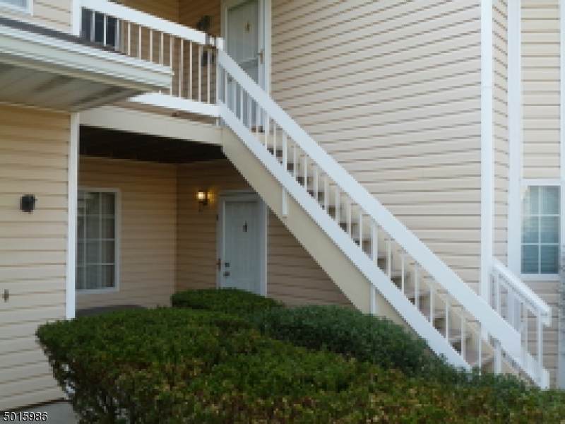 6 Dunbar Ct - Photo 1