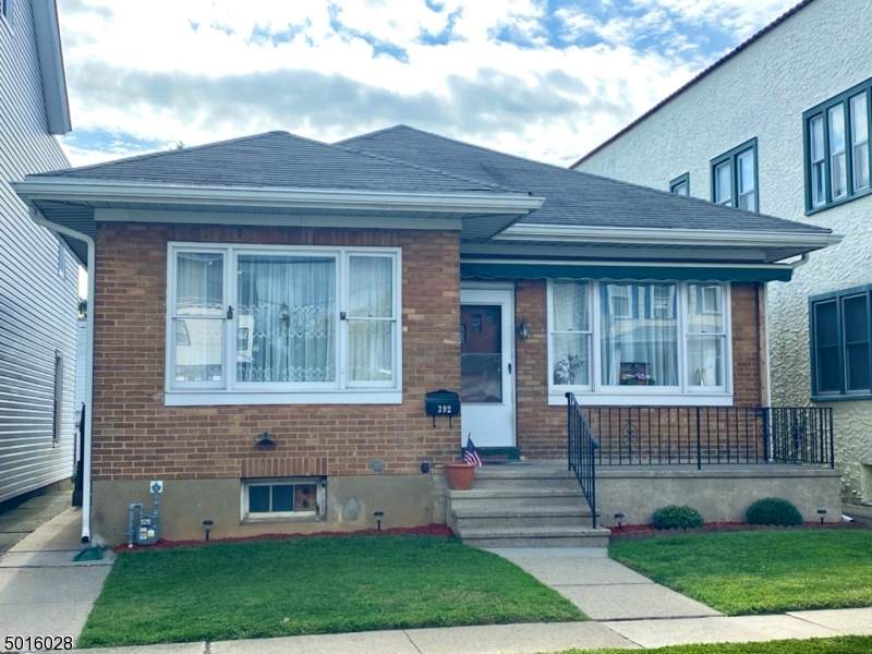 392 Lincoln St - Photo 1