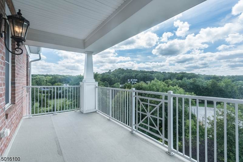 72 Four Seasons Dr - Photo 1