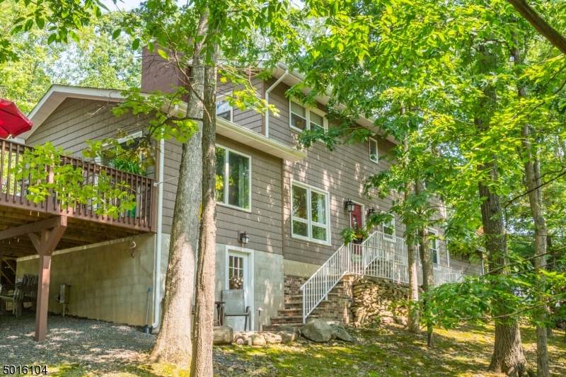 14 Woodmere Rd - Photo 1
