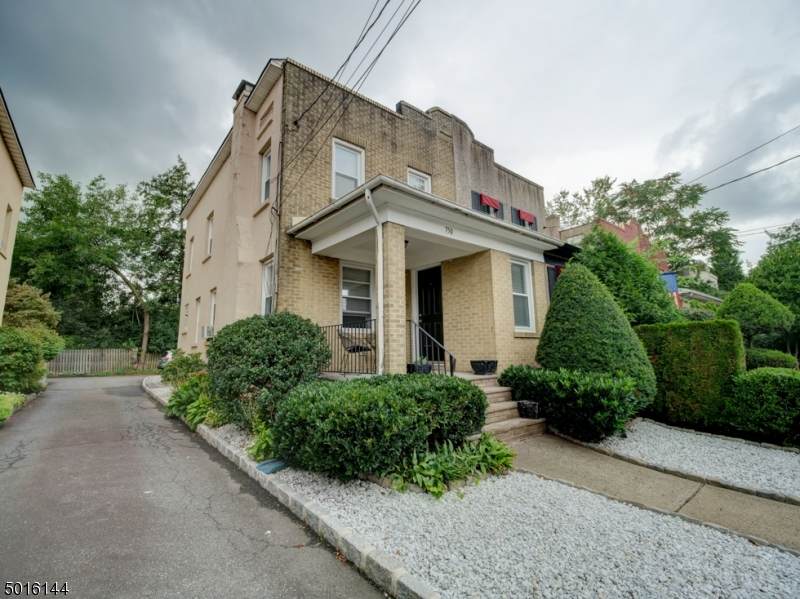 750 Central Ave - Photo 1