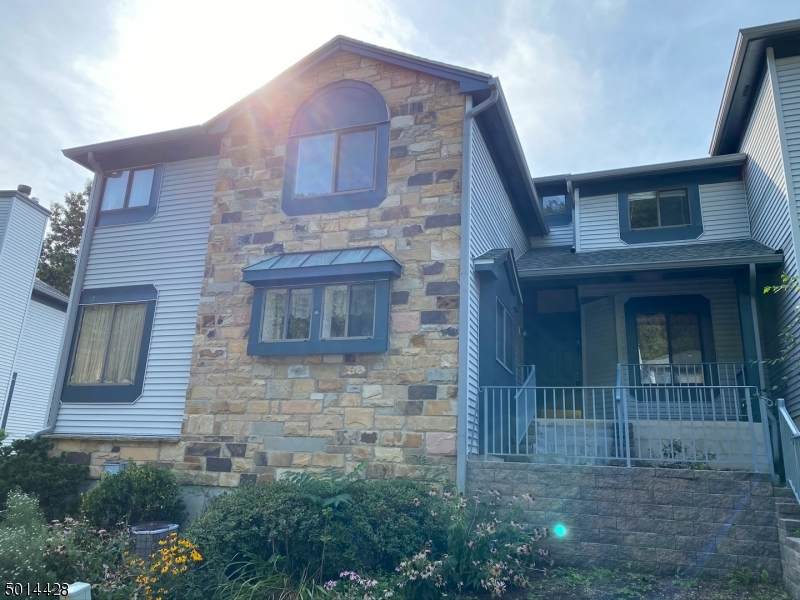 138 Overlook Dr - Photo 1