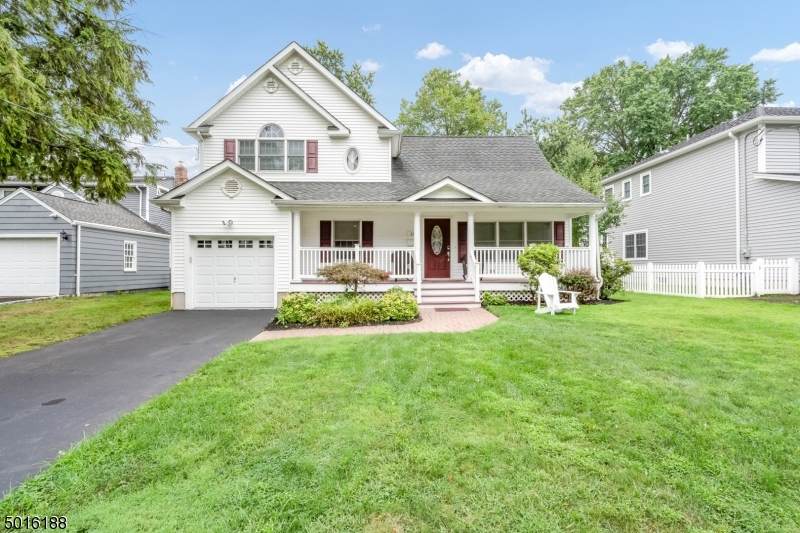 131 Mohawk Dr - Photo 1
