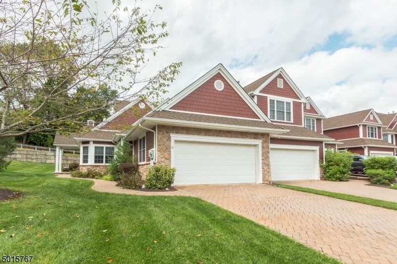 13 Turnberry Ln - Photo 1