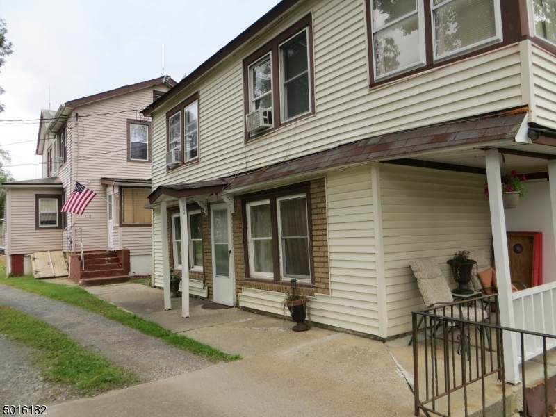 305 Park Ave - Photo 1