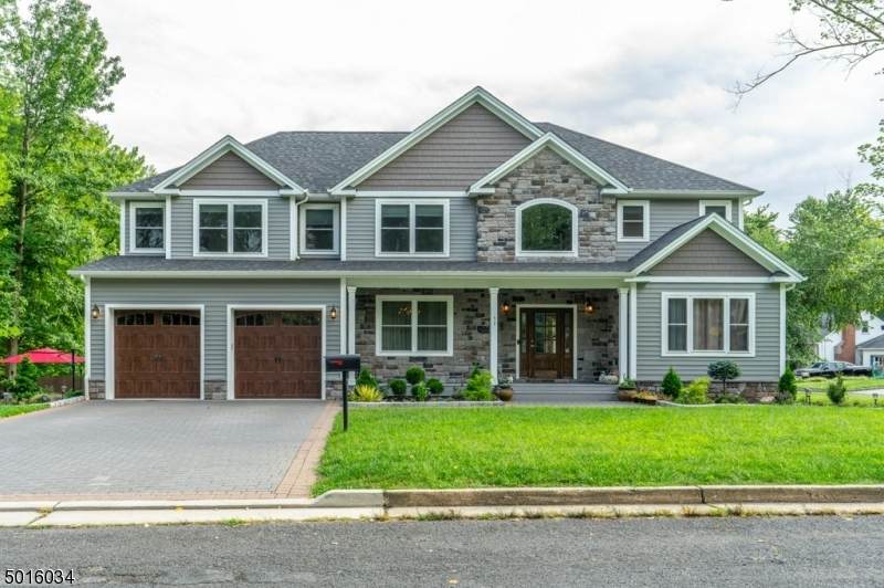 52 Hayes Ave - Photo 1
