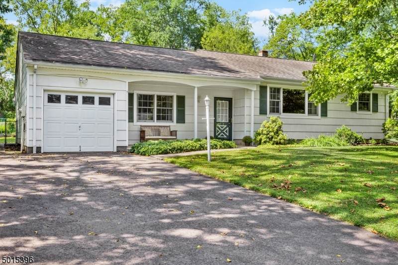 8 Monsey Rd - Photo 1