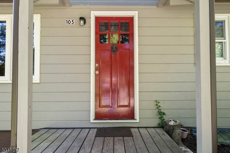105 Pine Ln - Photo 1