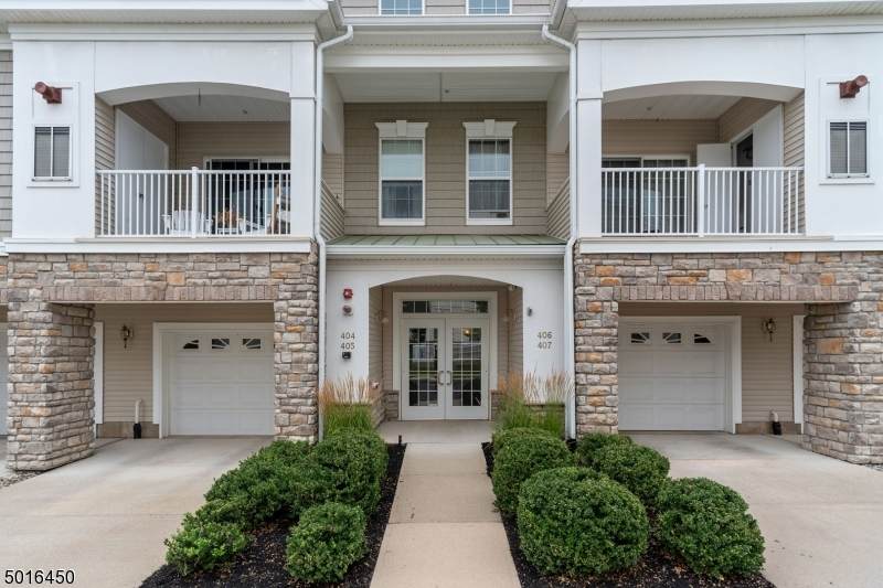 405 Papermill Dr - Photo 1
