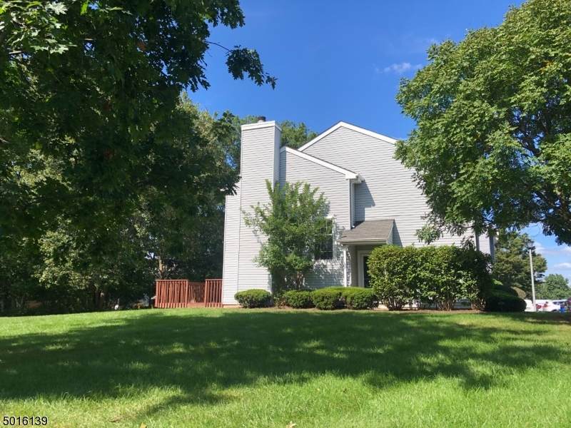 414 Cheshire Ct - Photo 1