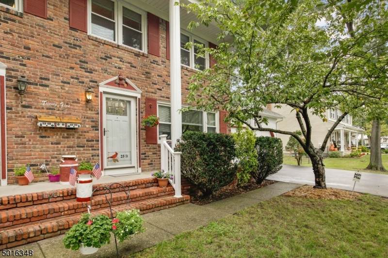 25 Forsythia Ln - Photo 1