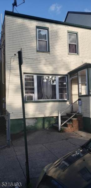 35 E 12Th St - Photo 1