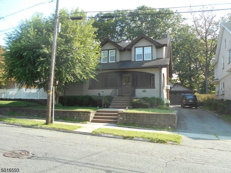 9 Evelyn Pl - Photo 1