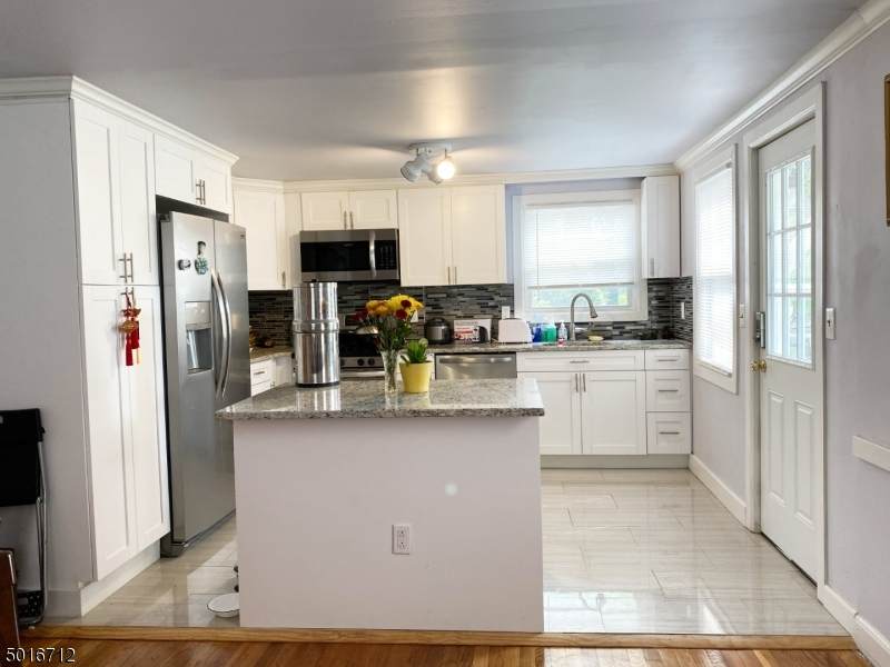 1330 E 7Th St - Photo 1