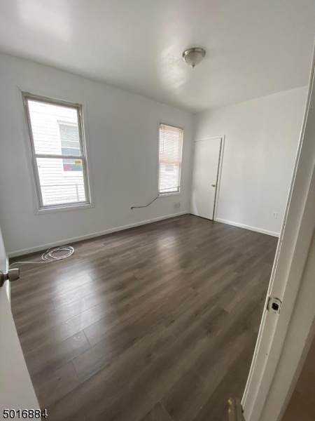 23 Schuyler Ave - Photo 1