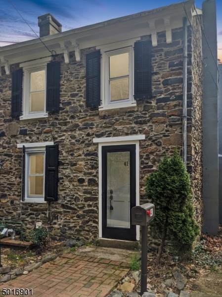 41 Quarry St - Photo 1