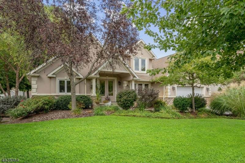 17 Country Ln - Photo 1