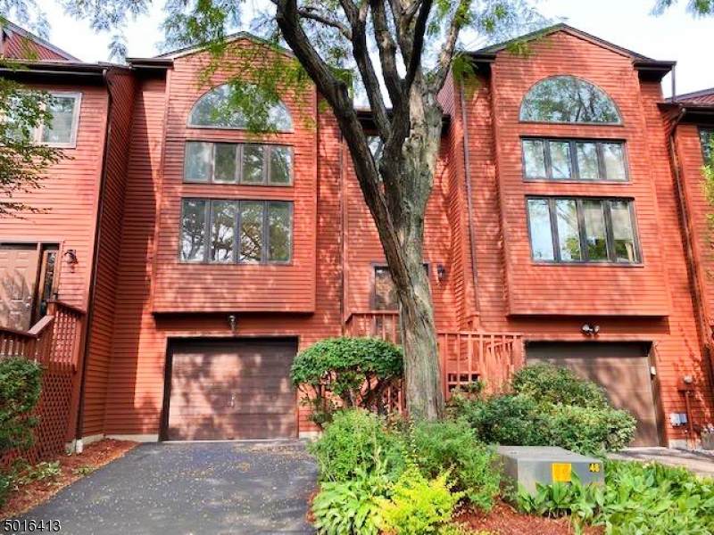 4 Sherry Ln - Photo 1