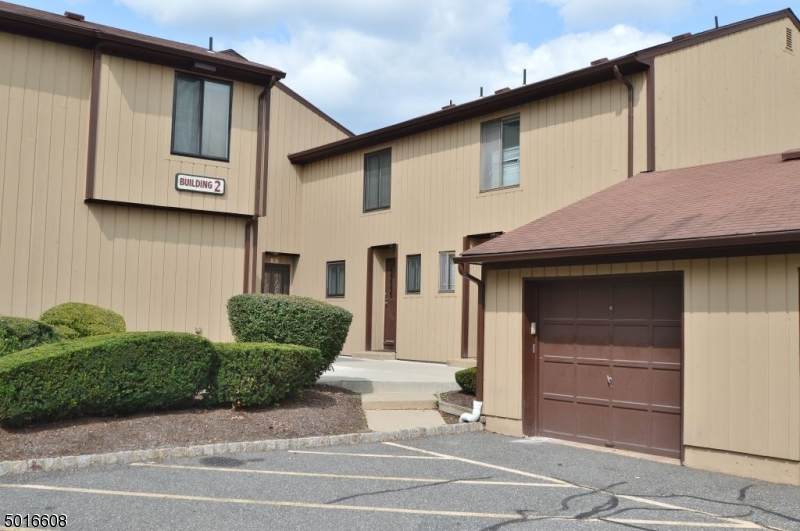 38 Park St 2-D - Photo 1