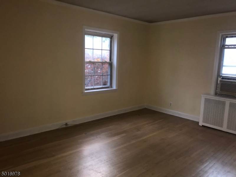 4 Roosevelt Ave - Photo 1