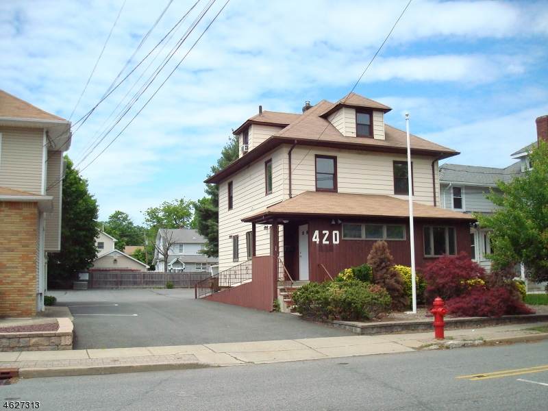 418 Lafayette Ave - Photo 1