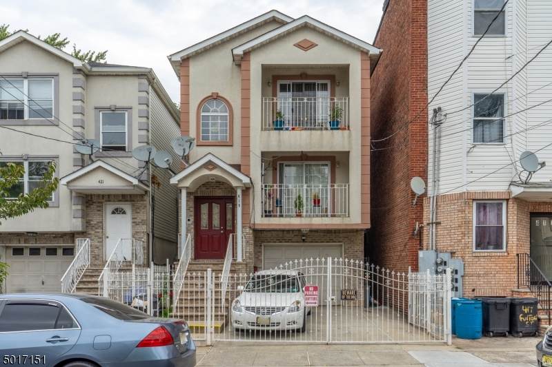 419 Fulton St - Photo 1