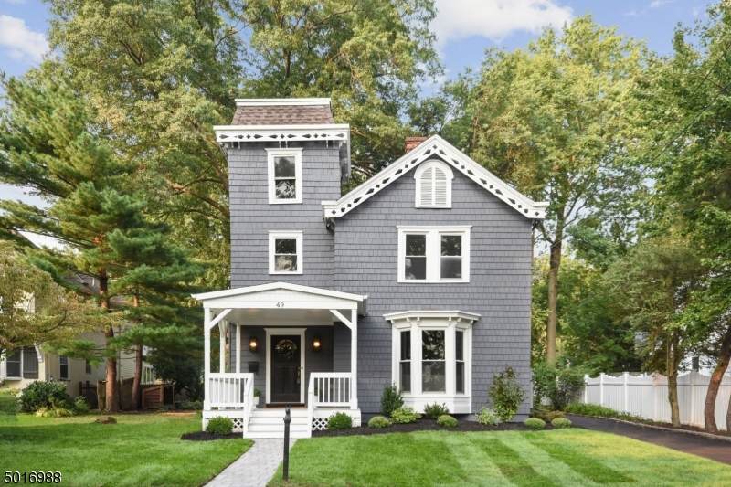 49 Chestnut St - Photo 1