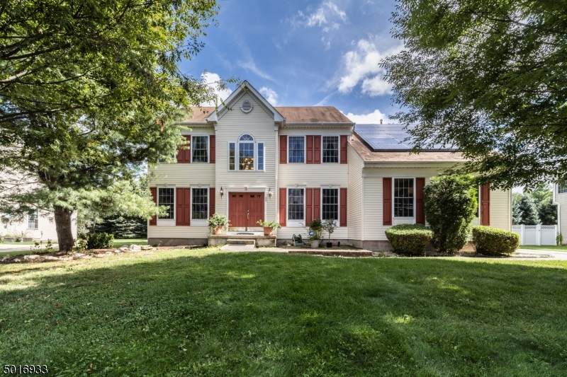 11 Julie Ct - Photo 1