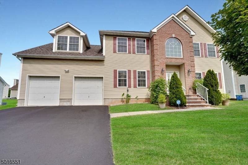 113 Churchill Ave - Photo 1