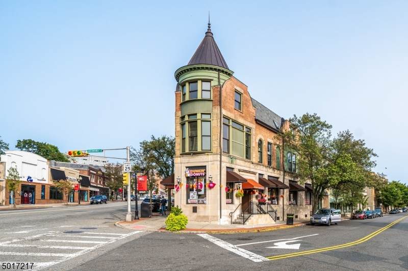 295 Bloomfield Ave C0005 - Photo 1