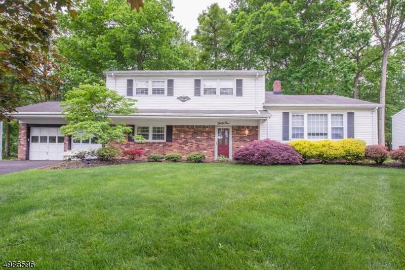 34 Maplewood Dr - Photo 1