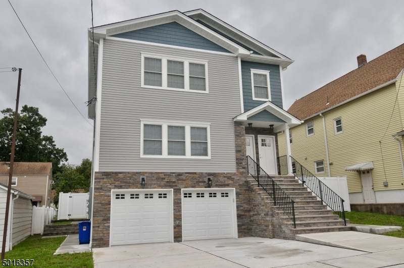724 Bloomfield Pl - Photo 1