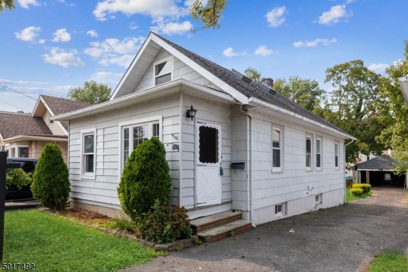 105 Stevens Ave - Photo 1