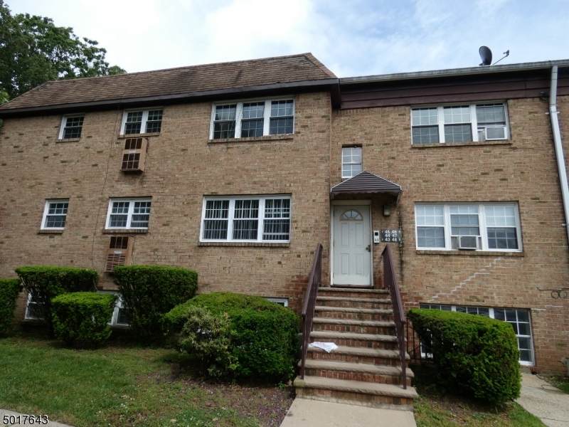 46 College Dr - Photo 1