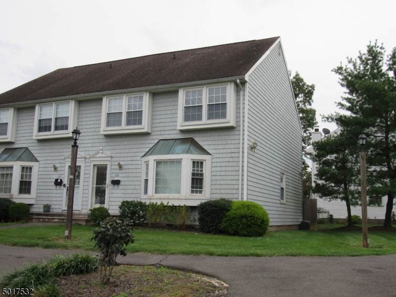 108 Columbia Common - Photo 1