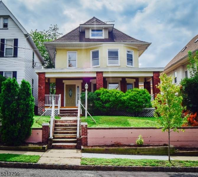 61 Rossmore Pl - Photo 1