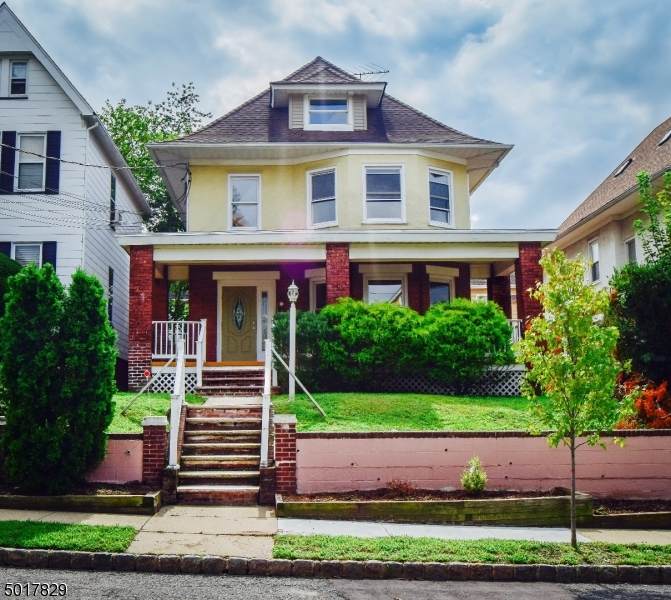 61 Rossmore Pl - Photo 1