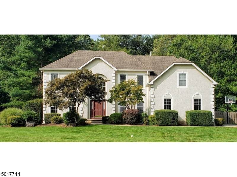 18 Downingtown Ct - Photo 1